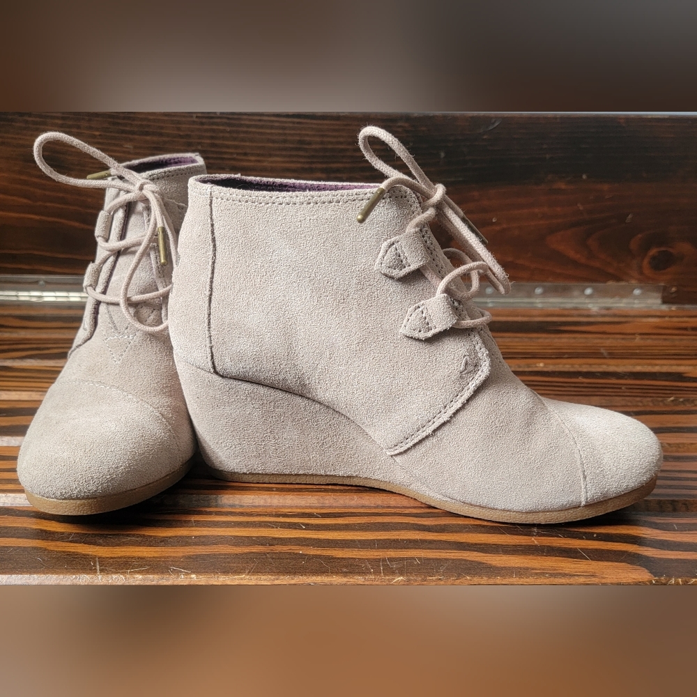 Toms suede Kala Wedge booties